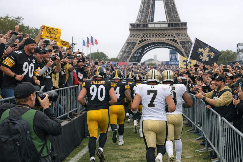 NFL Week 7 Picks: Paris Showdown and the Texans' Winning Groove